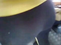 Une brune européenne suce et porno kabyle gratuit se fait défoncer en public