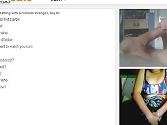 Stud frappe une jolie femme  de ménage pour se masturber pendant la journée de travail