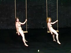 Un meurtrier athlétique film pornographique amateur gratuit et une beauté bien roulée se lancent dans les préliminaires oraux sur une table