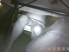 Une fille veut que le bel homme sorte le pénis pour porno arabe gratuit qu'elle puisse sucer