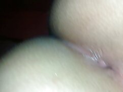 Petite jeune xxx video tukif femme Alexis Crystal chevauche une bite