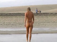 Cooze tatoué adore sucer une grosse bite porno vidéo film et lécher le cul