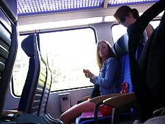 Petite rousse se vidéo porno femme de ménage prend une BBC au fond de sa chatte rasée