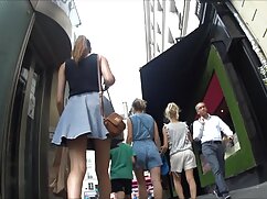 Le couple est dans anal porno gratuit sa chambre, se serrent les coudes