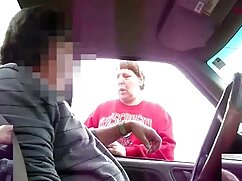 Mec stimule sa nana sex xxx tukif avec un petit vibromasseur