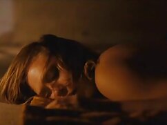 La star du porno brune encrée Misha Cross se recherche vidéo porno prend une grosse bite dans le cul