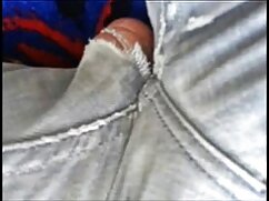 Une rouquine surprend son petit xxx porno plus ami avec sa mère et les rejoint