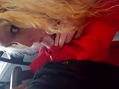 Des film x video porno copines excitées ont un trio lesbien inoubliable au sol