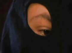Une femme asiatique chic a film adulte x un sexbreak prêt à perdre sa virginité