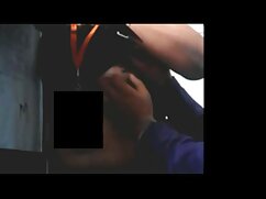 Plantureuse MILF chevauche l'outil d'un homme porno dingue xxx sous le contrôle d'une jeune salope