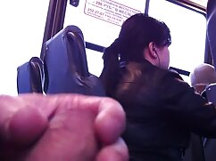 Fellation de style POV  avec une adorable fille brune et un caméraman bien membré