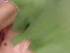 Une asiatique en chaleur se prend une grosse bite dans la chatte x porno tukif qui crie