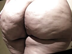 Une adolescente film x tukif tatouée sur le ventre reçoit un plaisir anal dans une vidéo porno